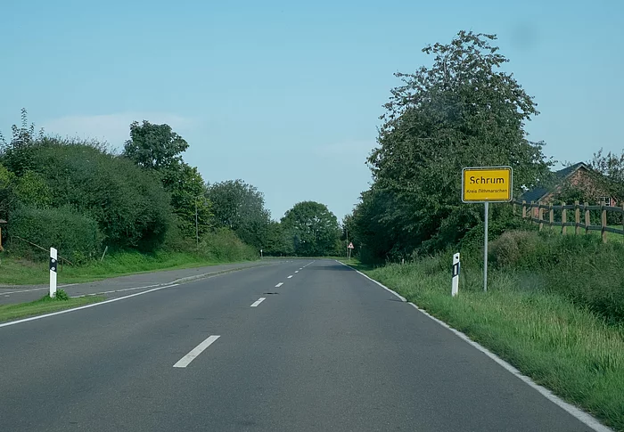 Ortseinfahrt Gemeinde Schrum Ortseinfahrt Gemeinde Schrum