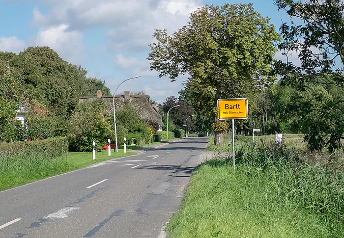 Ortseinfahrt Barlt